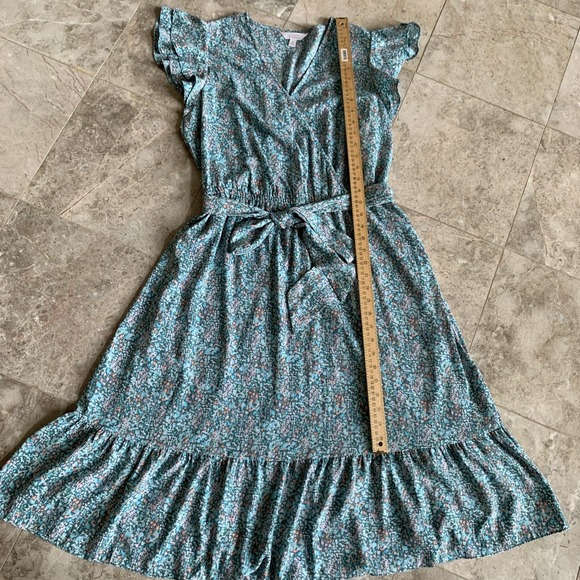 Lauren Conrad Women's Floral Flutter Sleeve Faux Wrap Midi Dress Ruffle Hem Line - Picture 2 of 8